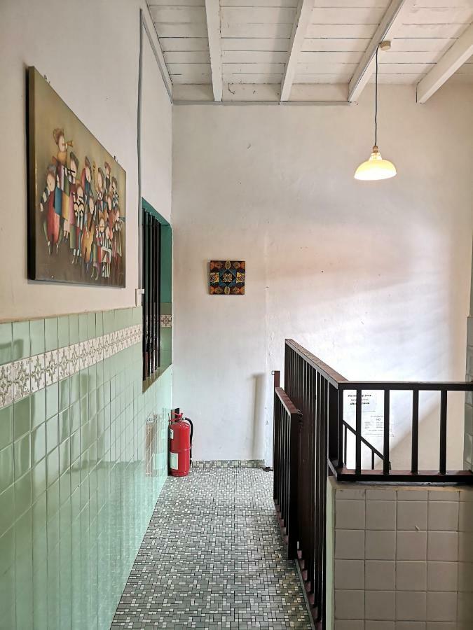 Хостел The Jiong House Малакка Экстерьер фото